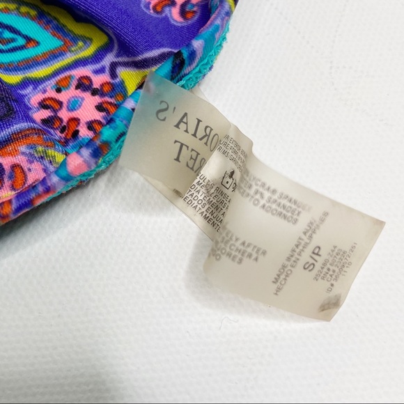 Victoria’s Secret Bikini - Picture 4 of 5